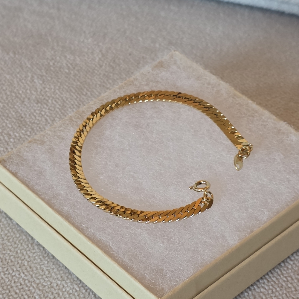 Vintage Trifari Gold-Tone Herringbone Bracelet